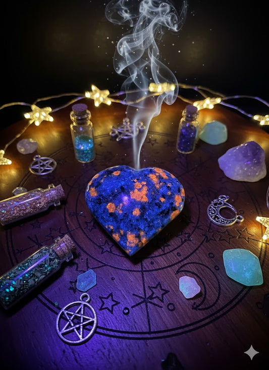 UV Reactive Yooperlite Crystal Hearts